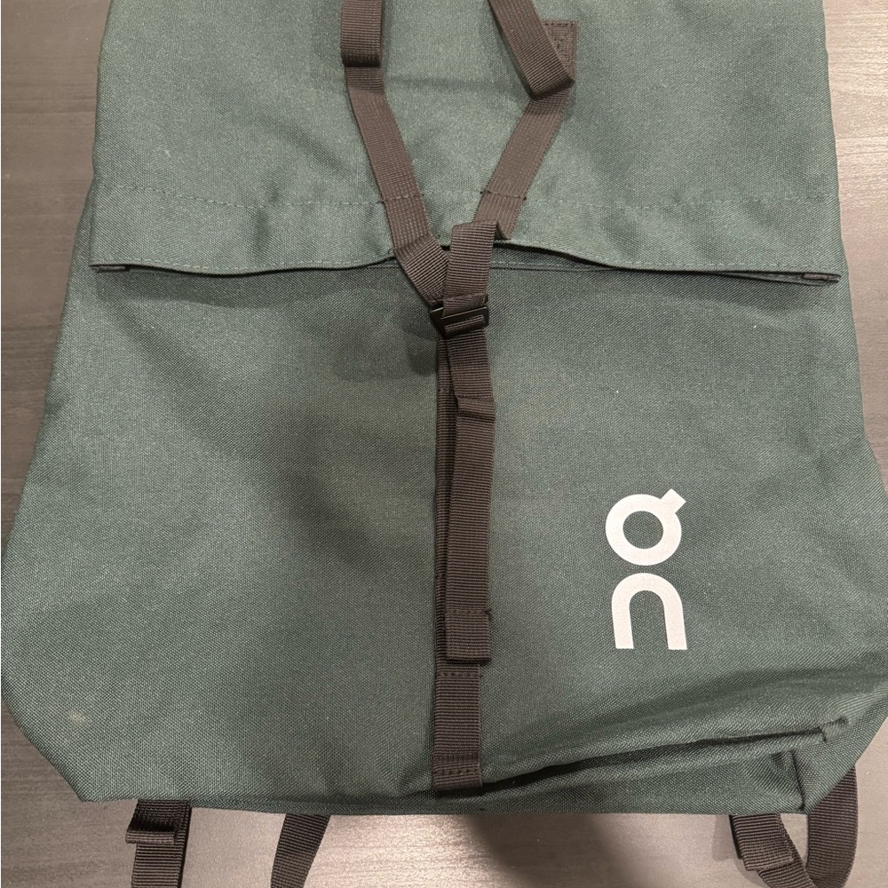 On Running Men's Green Backpack